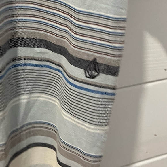 VOLCOM Striped Button-Up Shirt - - Size XL - NWT - Picture 7 of 7